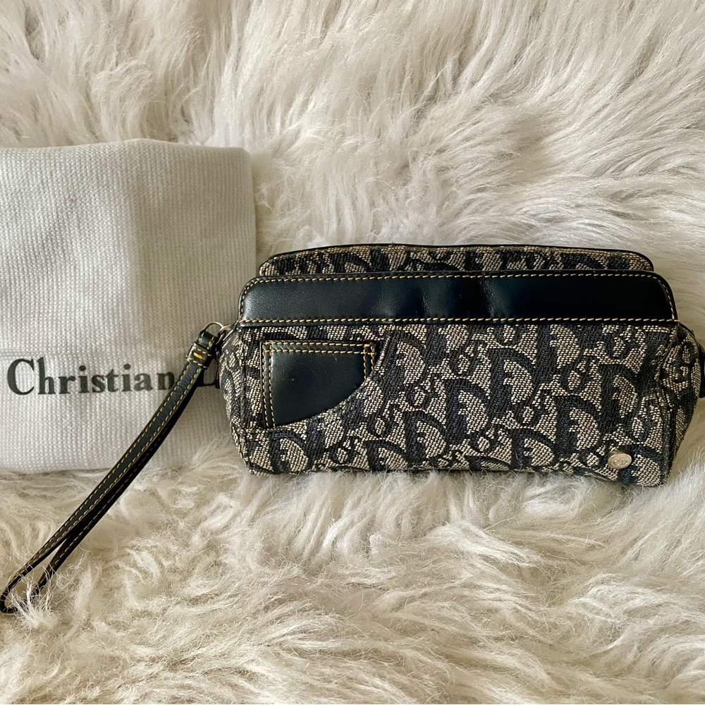 🌸DIOR wristlet pouch🌸